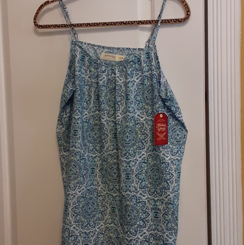 Blue floral tank NWT...sz L. New